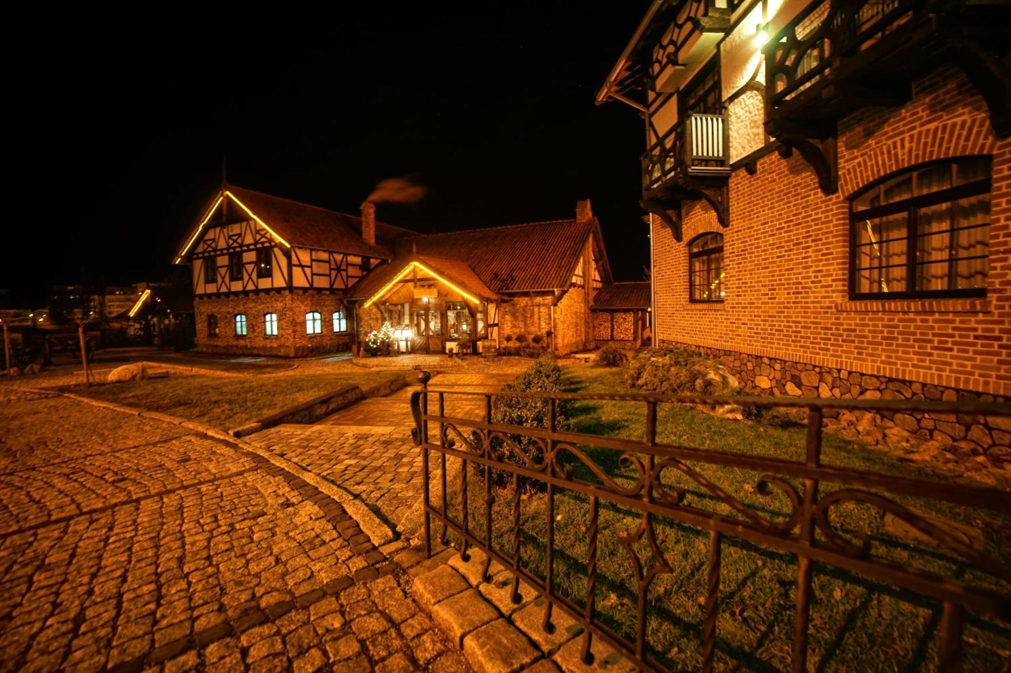Готель Stary Tartak Ілава Екстер'єр фото