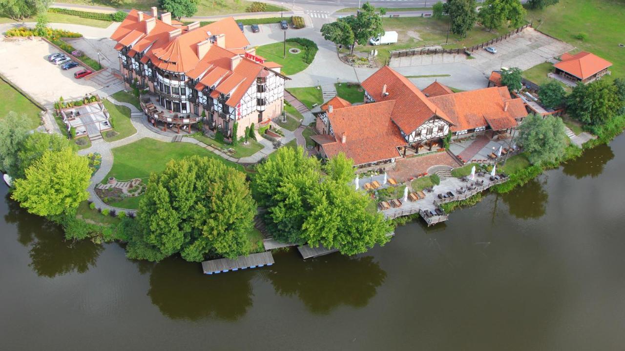 Готель Stary Tartak Ілава Екстер'єр фото